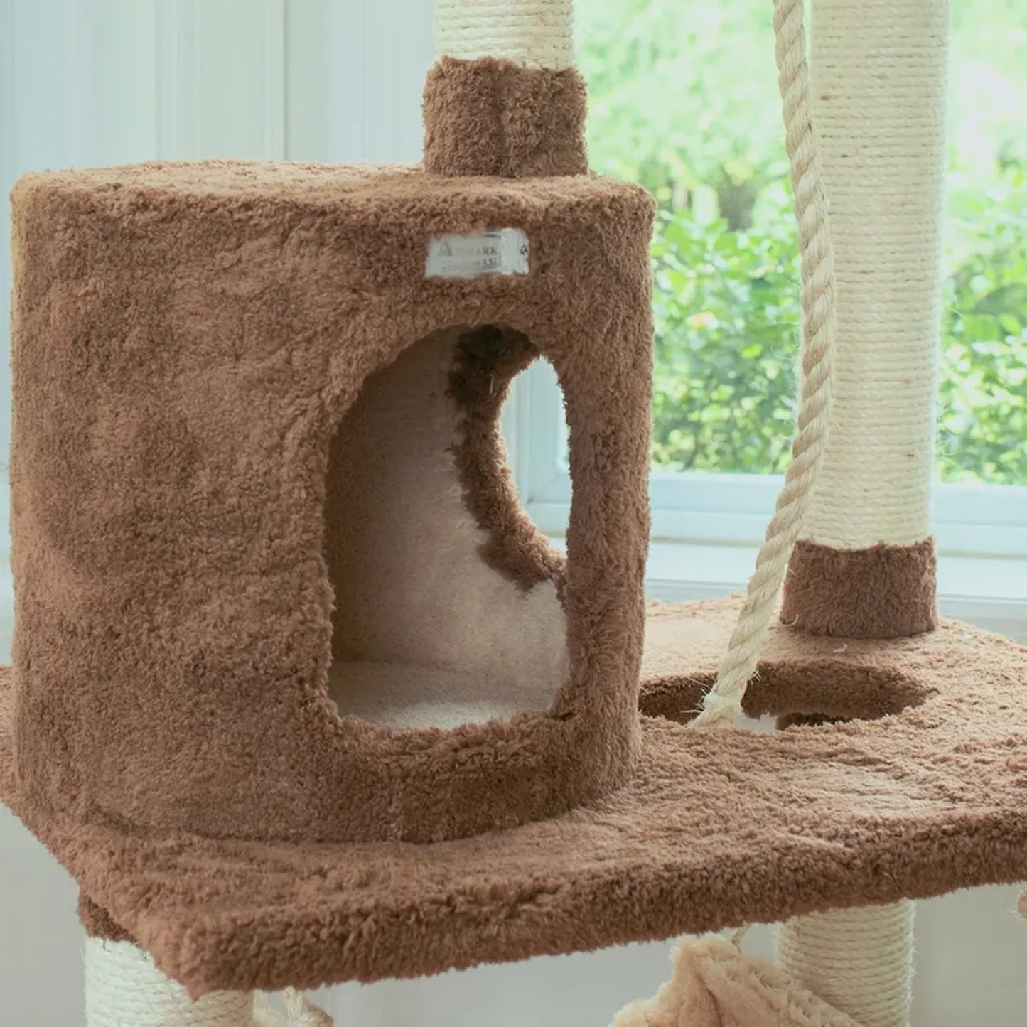 Real Wood Cat tree With Scratch posts, Hammock