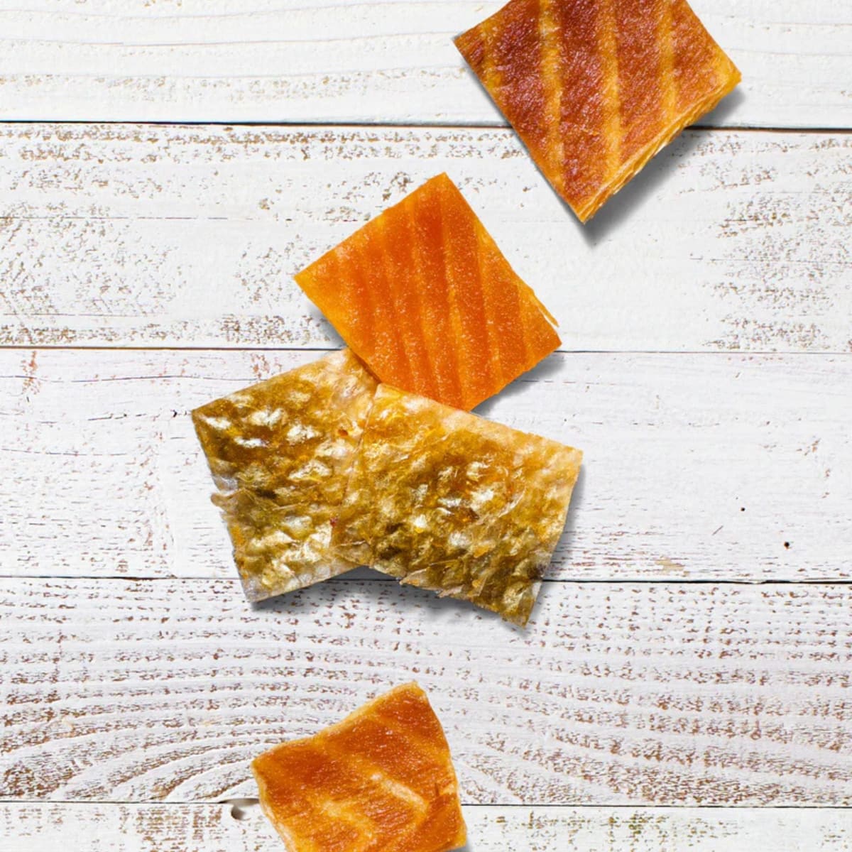 Finfare Dog 2oz. Freeze-dried Smoked Salmon Skin Bites